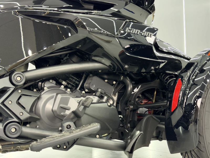 二手庞巴迪Spyder F3 