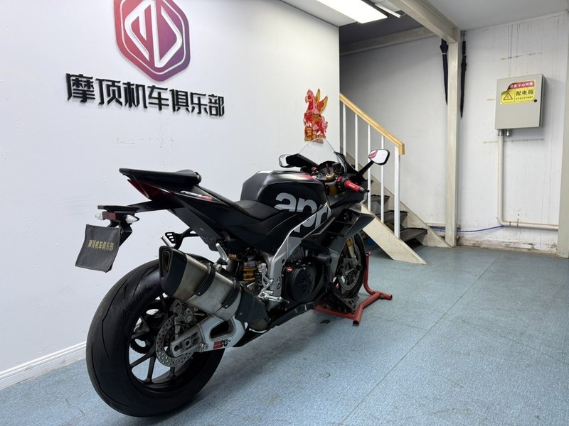 二手阿普利亚RSV4