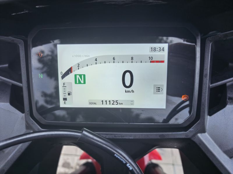 二手本田CBR400R