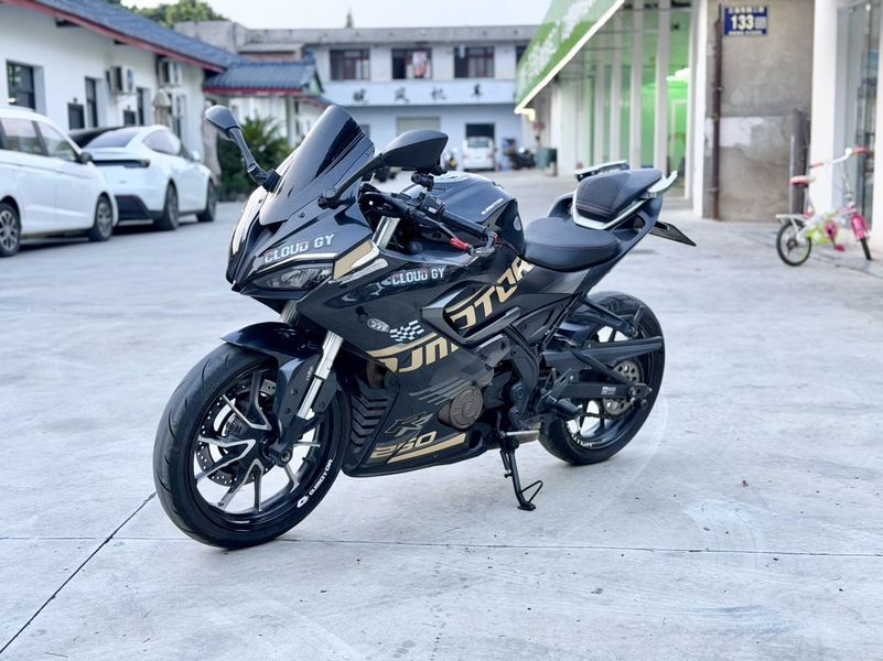 二手QJMOTOR赛250