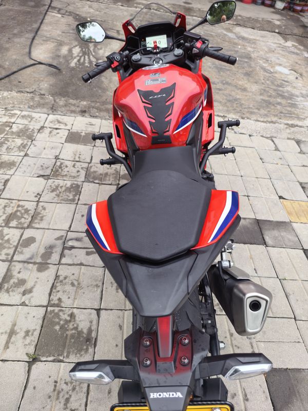 二手本田CBR400R