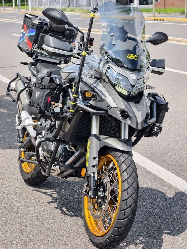 二手贝纳利金鹏 TRK502