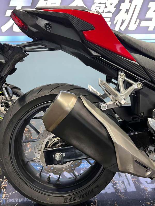二手本田CBR400R