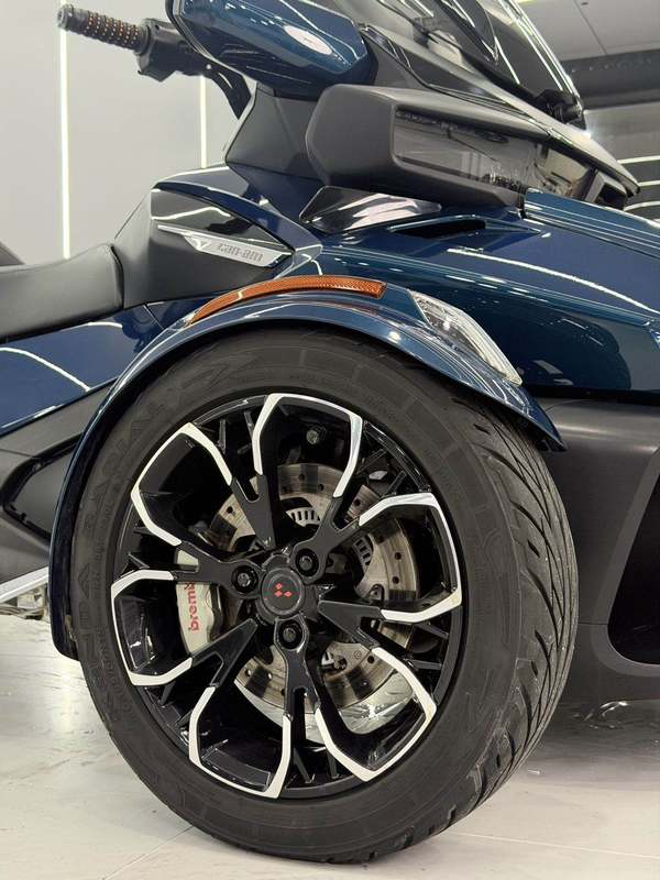 二手庞巴迪Spyder RT