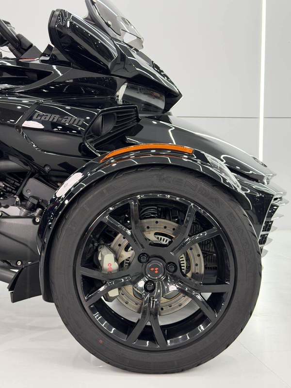 二手庞巴迪Spyder F3 