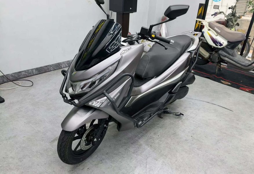 二手豪爵UHR150
