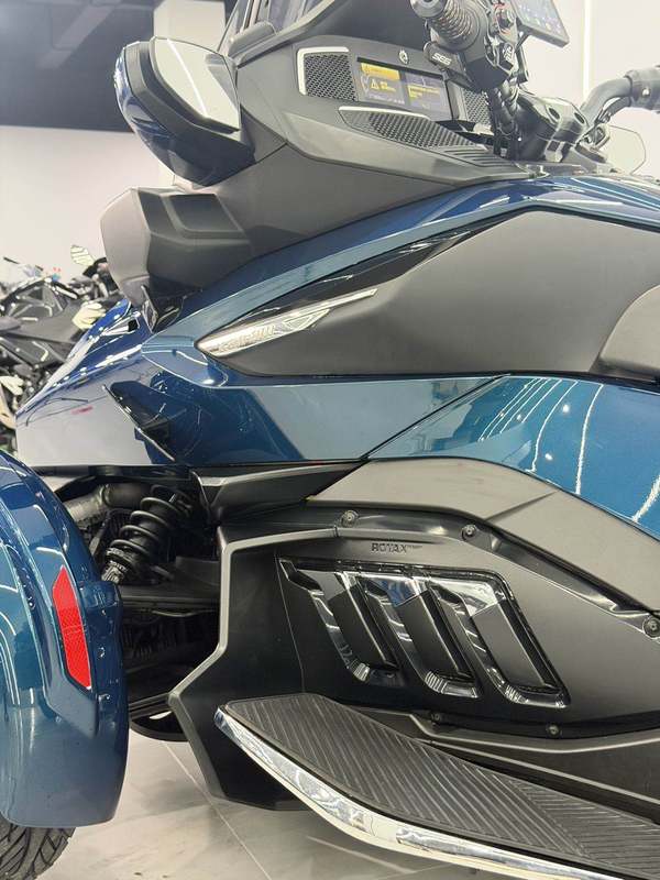 二手庞巴迪Spyder RT