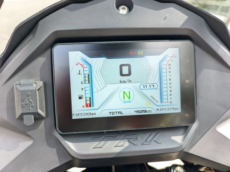 二手贝纳利金鹏 TRK502