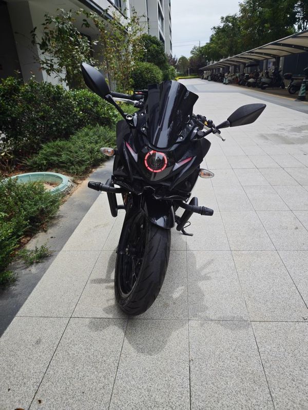 二手豪爵铃木GSX250R