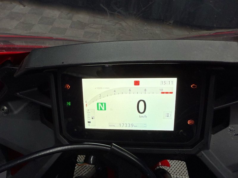 二手本田CBR400R