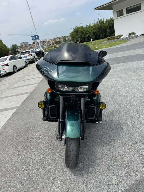 二手哈雷戴维森公路滑翔 Road Glide