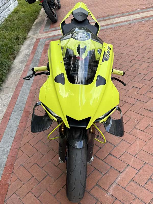 二手雅马哈YZF-R1