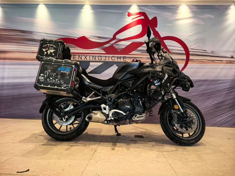 二手贝纳利金鹏 TRK502
