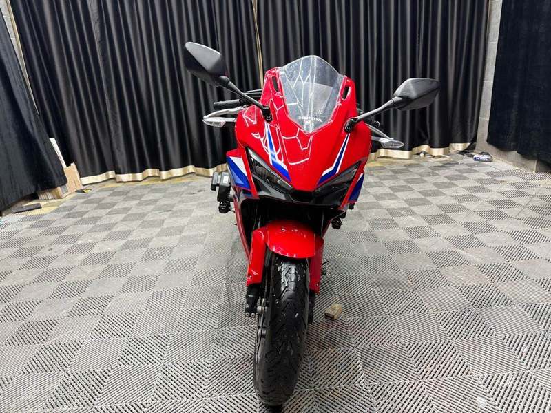 二手本田CBR400R