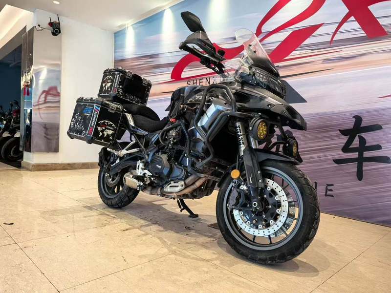 二手贝纳利金鹏 TRK502
