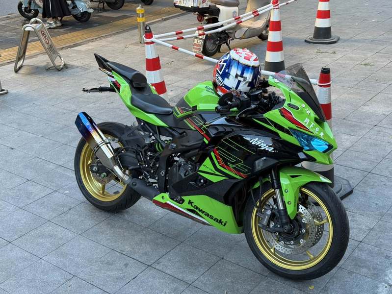 二手川崎ZX-4R
