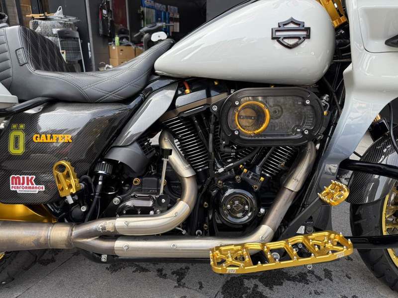 二手哈雷戴维森公路滑翔 Road Glide