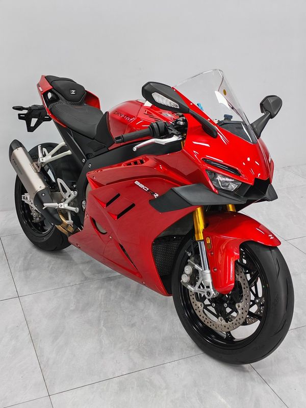 二手张雪机车820RR