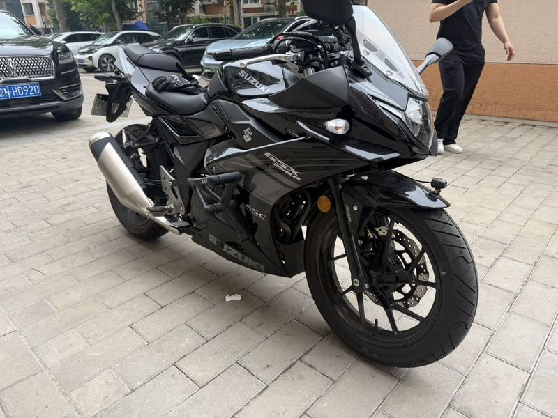 二手豪爵铃木GSX250R