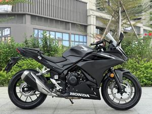 二手本田CBR400R