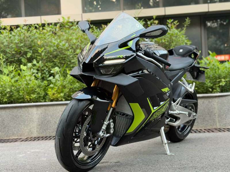 二手张雪机车820RR