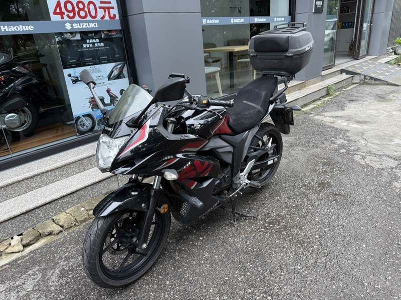 二手济南铃木极客飒 Gixxer 155