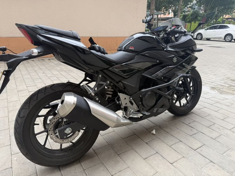 二手豪爵铃木GSX250R