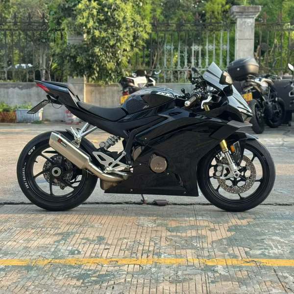 二手张雪机车500RR
