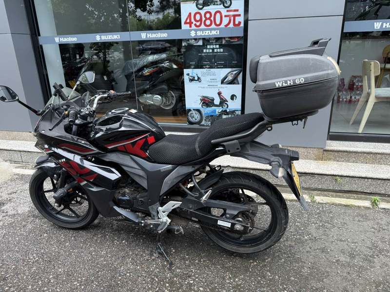 二手济南铃木极客飒 Gixxer 155