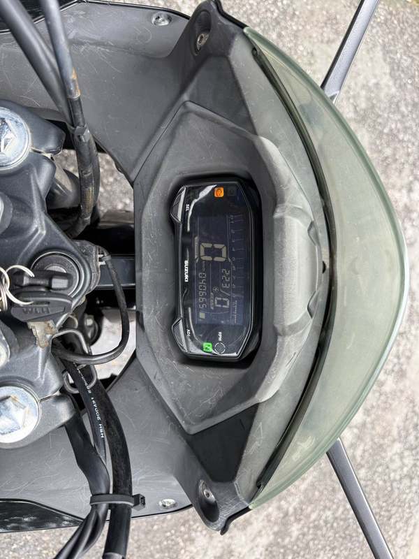 二手济南铃木极客飒 Gixxer 155