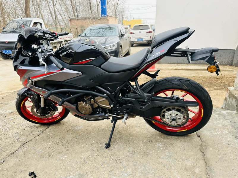 二手QJMOTOR赛400