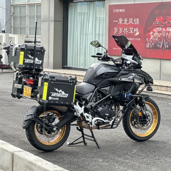 二手贝纳利TRK552