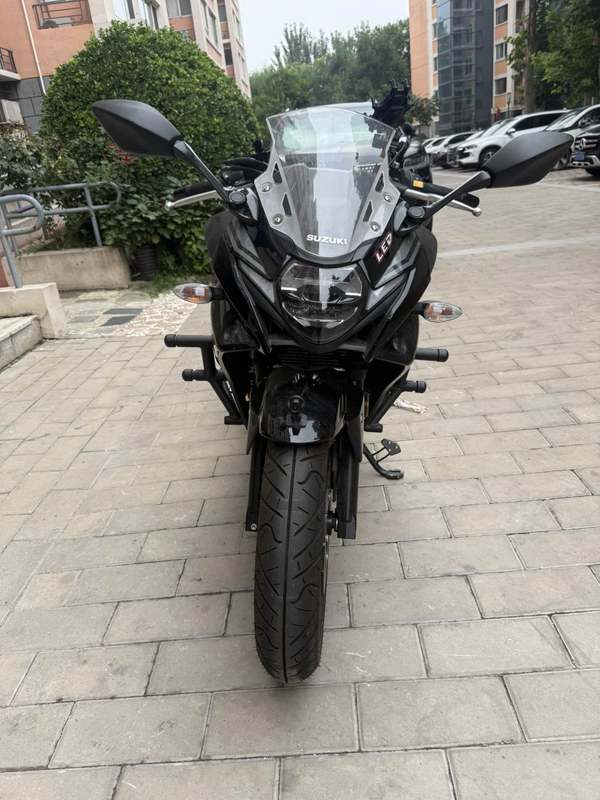 二手豪爵铃木GSX250R