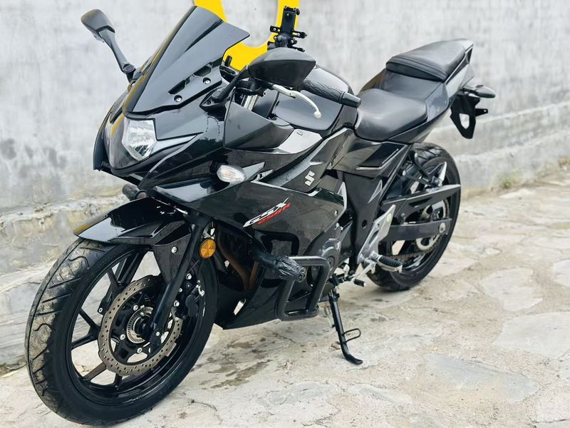 二手豪爵铃木GSX250R