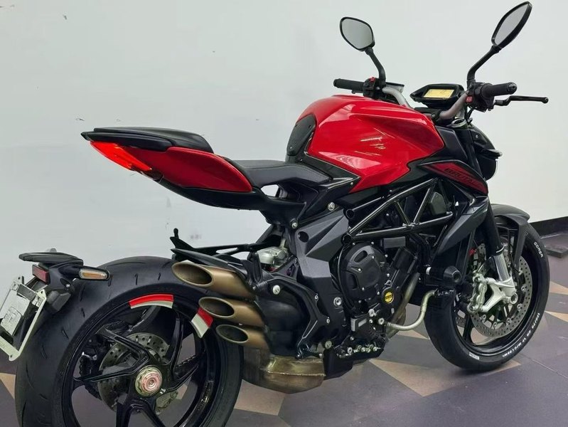 二手奥古斯塔Brutale 800