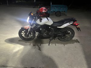 二手贝纳利蓝宝龙BJ300GS