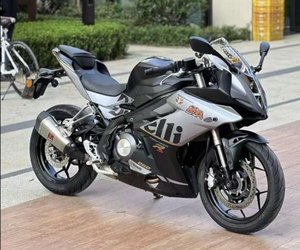 二手贝纳利龙卷风 Tornado 252R