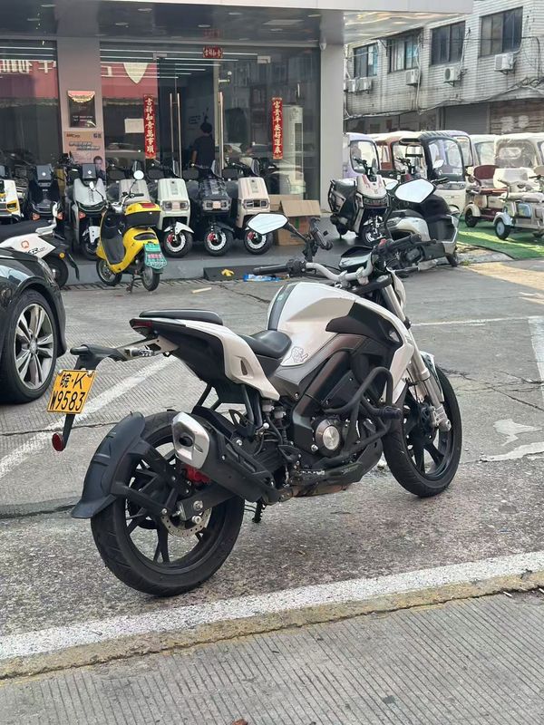 二手贝纳利小迅龙 BN150S