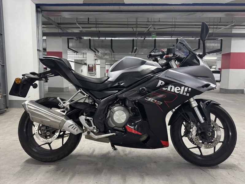 二手贝纳利龙卷风 Tornado 302R