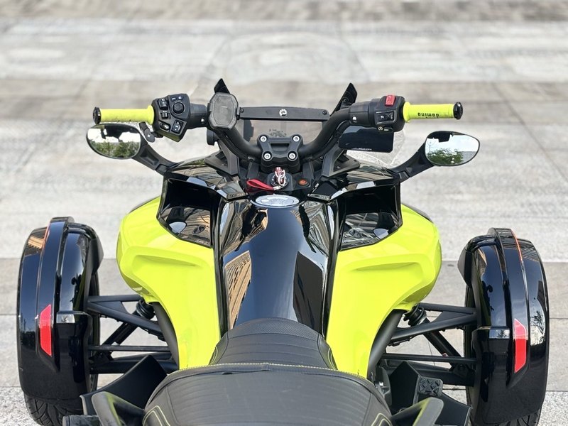 二手庞巴迪Spyder F3 