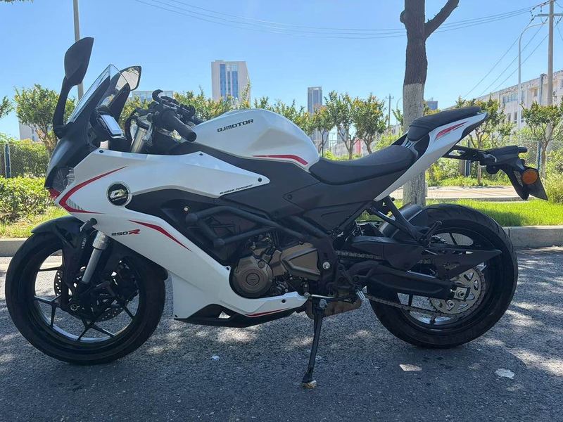 二手QJMOTOR赛250
