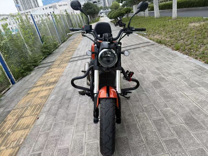 二手QJMOTOR闪300