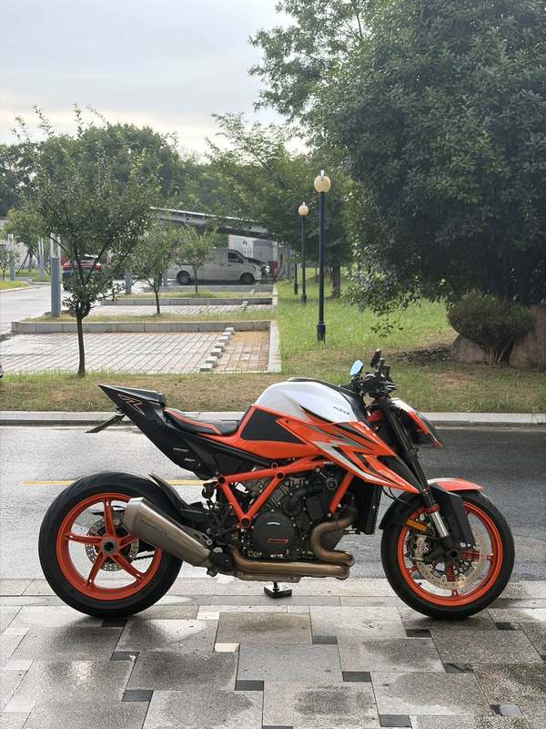 二手KTMR2R1290 Super Duke