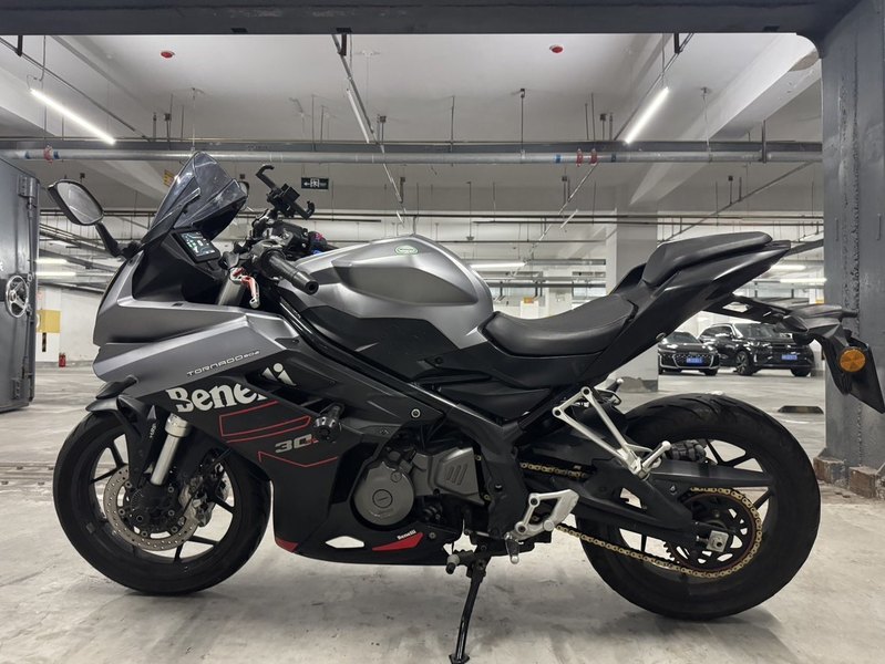 二手贝纳利龙卷风 Tornado 302R