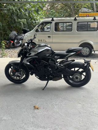 二手奥古斯塔Brutale 800