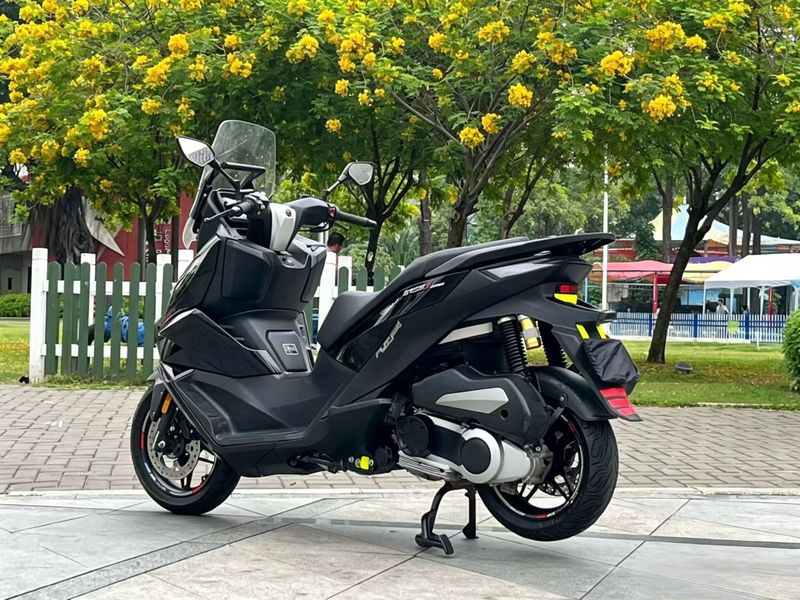 二手无极SR250GT