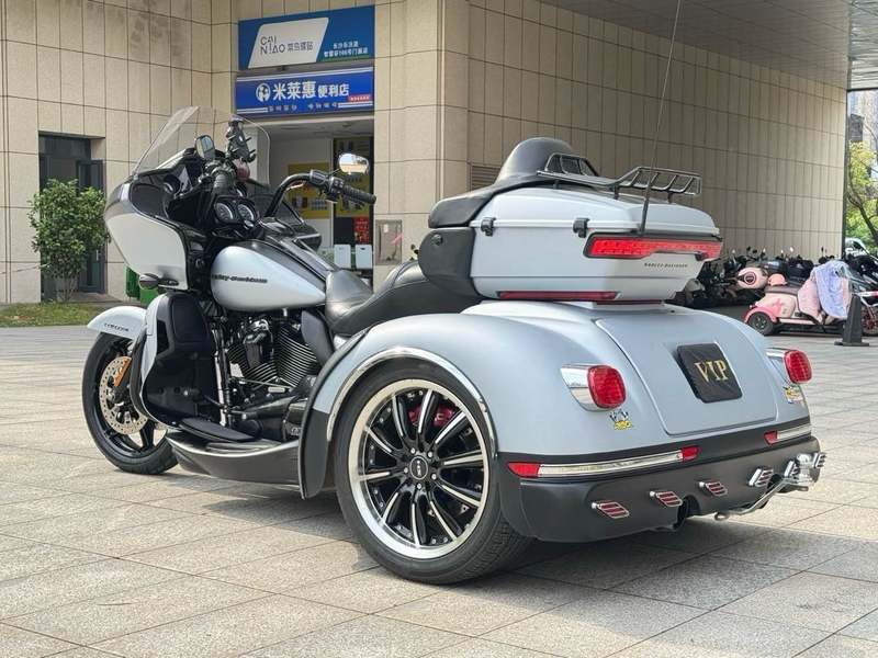 二手哈雷戴维森Tri Glide