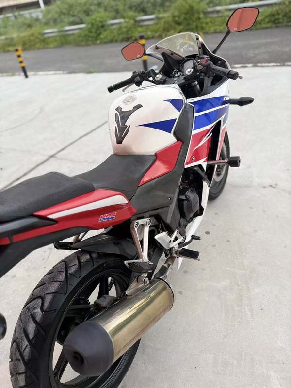 二手新大洲本田CBR300R