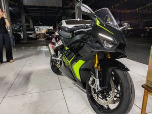 二手张雪机车820RR