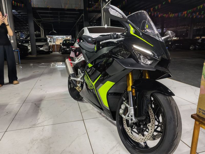 二手张雪机车820RR